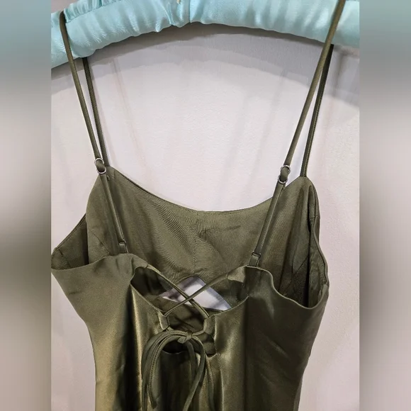 Banana Republic• NWT Olive Cutout Midi Slip Dress with Front Keyhole. Sz 00P - Picture 9 of 9